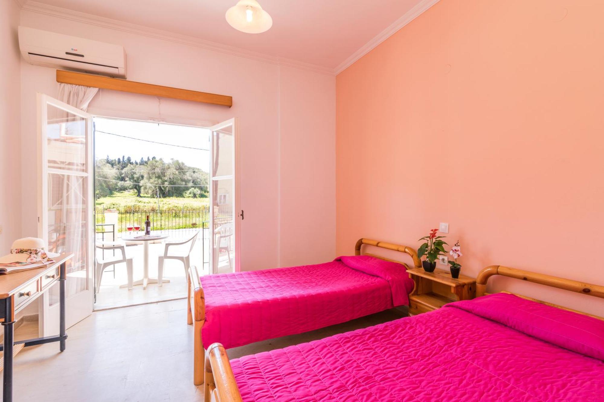 Nikos Apartments 1 カボス エクステリア 写真