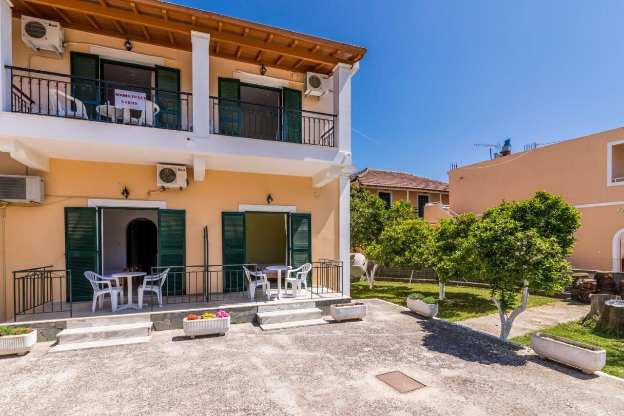 Nikos Apartments 1 カボス エクステリア 写真
